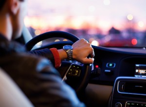 Prepaid auto-onderhoudsplannen:voor-, nadelen en kostenbesparingen uitgelegd 