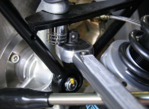 Vermijd dure autoreparaties:tips van experts om uw voertuig soepel te laten rijden 