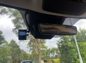 Professionele eenkanaals dashcaminstallatie – opname in vooraanzicht 