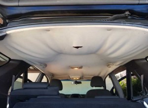 Herstel een doorhangende autohemel:snelle doe-het-zelfoplossingen en tips van experts 