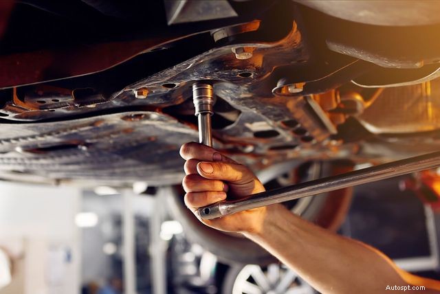 Onderhoudsgids voor hybride en elektrische voertuigen voor bestuurders in Morristown:accuonderhoud, voorbereiding op de winter en veilig rijden 