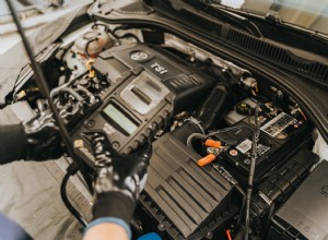 Wie koopt uw ​​oude auto-accu? Een complete gids voor contant geld en recycling 