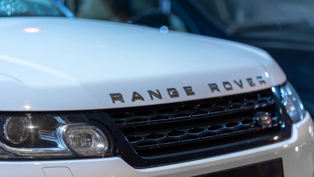 Beheers de wintervoorbereiding voor uw Land Rover:verhoog de veiligheid, prestaties en levensduur 