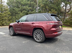 2026 Jeep Grand Cherokee Summit Review:kracht, comfort en offroad-prestaties 
