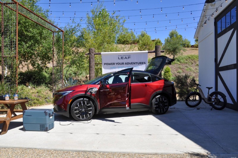 2026 Nissan LEAF versus Fiat 500e:deskundige EV-vergelijking en -recensie 