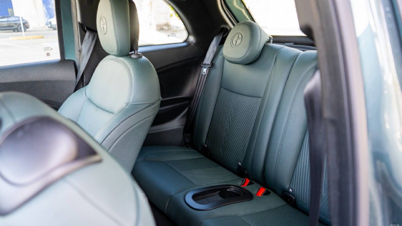 Review Fiat 500e Giorgio Armani 2025:waarom deze modieuze stads-EV opvalt 