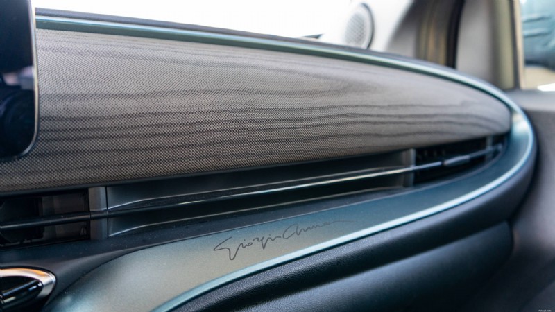 Review Fiat 500e Giorgio Armani 2025:waarom deze modieuze stads-EV opvalt 