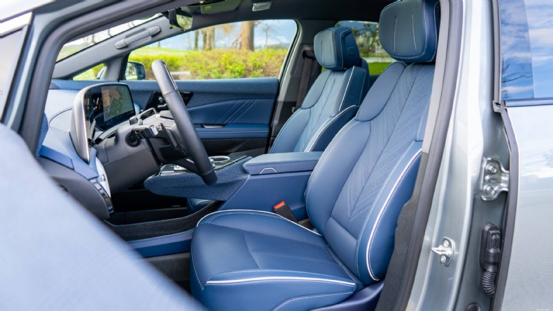 Kort testrapport Cadillac Optiq 2026:een luxe compacte elektrische auto die stijl, comfort en geavanceerde technologie biedt 