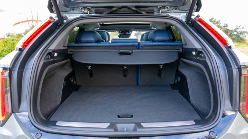 Kort testrapport Cadillac Optiq 2026:een luxe compacte elektrische auto die stijl, comfort en geavanceerde technologie biedt 