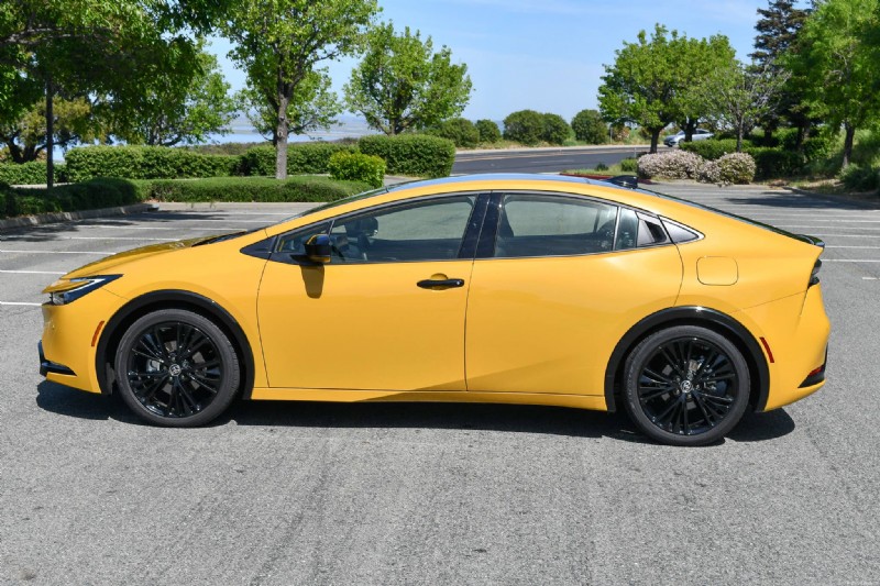 Toyota introduceert de Prius 2026:fris design, kleuropties en ongeëvenaard brandstofverbruik 