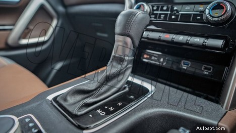 Mahindra Scorpio‑N 2022 Z8L benzine MT:6 versnellingen, 6 zitplaatsen interieur – volledige specificaties en hoogtepunten 
