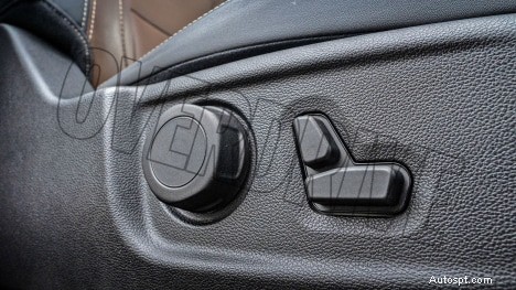 Mahindra Scorpio‑N 2022 Z8L benzine MT:6 versnellingen, 6 zitplaatsen interieur – volledige specificaties en hoogtepunten 