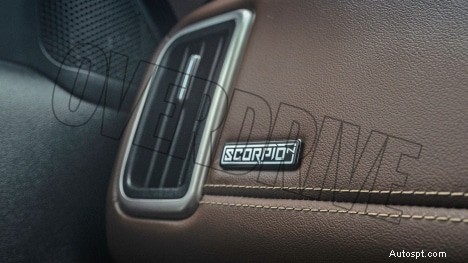 Mahindra Scorpio‑N 2022 Z8L benzine MT:6 versnellingen, 6 zitplaatsen interieur – volledige specificaties en hoogtepunten 