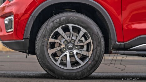 Mahindra Scorpio-N 2022 Z8L benzine – handgeschakelde 6 versnellingen, strak exterieur 