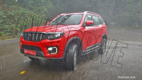 Mahindra Scorpio-N 2022 Z8L benzine – handgeschakelde 6 versnellingen, strak exterieur 