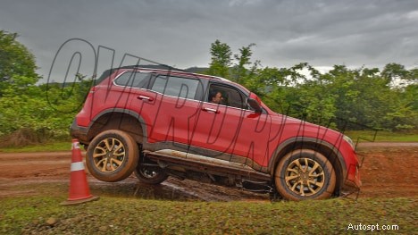 Mahindra Scorpio-N 2022 Z8L benzine – handgeschakelde 6 versnellingen, strak exterieur 