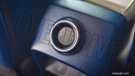 2022 Kia Carens Luxury Plus – 7 zitplaatsen, 1,5 liter motor, automatisch interieur met 6 versnellingen 
