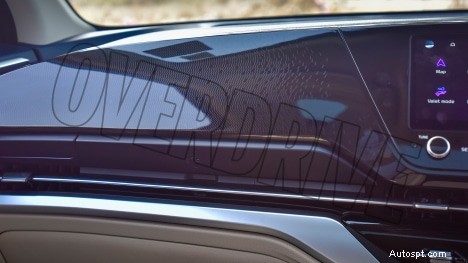 2022 Kia Carens Luxury Plus – 7 zitplaatsen, 1,5 liter motor, automatisch interieur met 6 versnellingen 