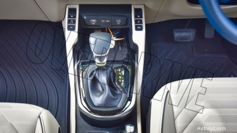 2022 Kia Carens Luxury Plus – 7 zitplaatsen, 1,5 liter motor, automatisch interieur met 6 versnellingen 