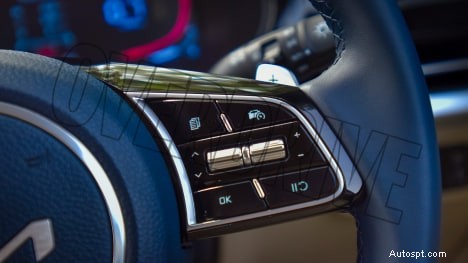 2022 Kia Carens Luxury Plus – 7 zitplaatsen, 1,5 liter motor, automatisch interieur met 6 versnellingen 