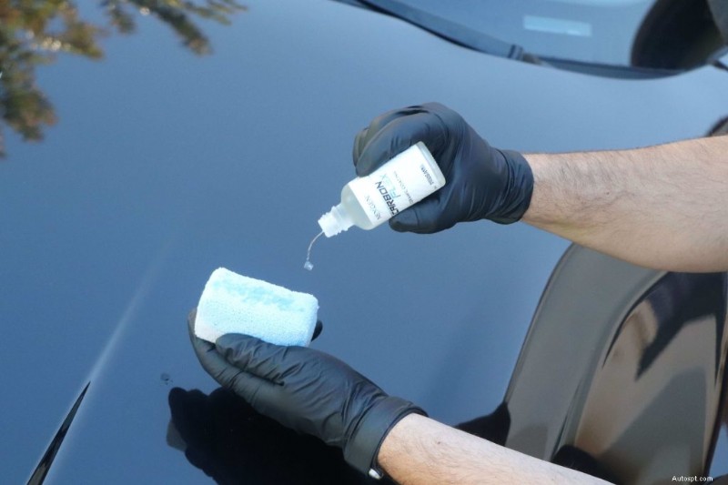 Keramische coating uitgelegd:voordelen, nadelen en hoe het uw auto beschermt 