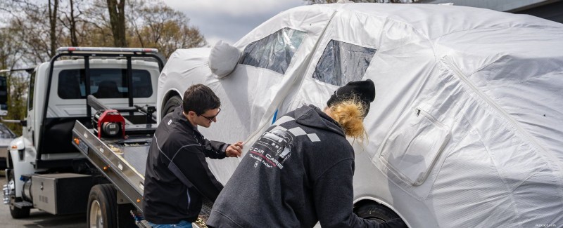 Porsche Cayenne S geleverd:kunststof bescherming van dealer tot aan uw deur 