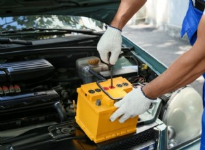 Autoaccu vonkt bij verbinding? Waarom het veilig is en hoe ermee om te gaan 
