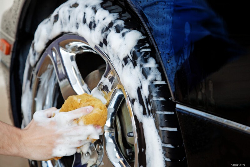 Zorg ervoor dat uw auto er als nieuw uitziet en aanvoelt:tips van experts voor langdurig onderhoud 