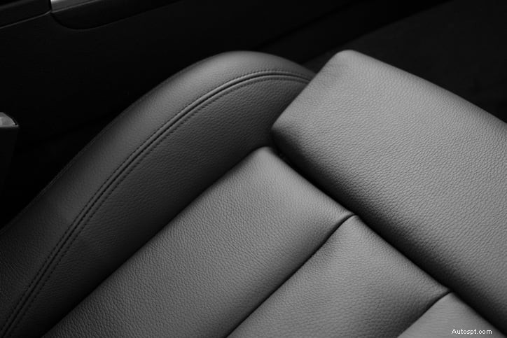 Reinig en onderhoud lederen autostoelen als een professional – de ultieme gids 