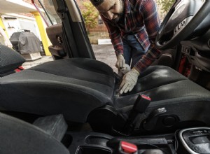 Moeiteloos auto-interieur opruimen:tips voor het verwijderen van gemorste melk 