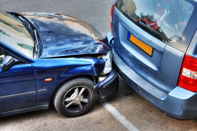 10 essentiële stappen die u moet nemen na een auto-ongeluk 