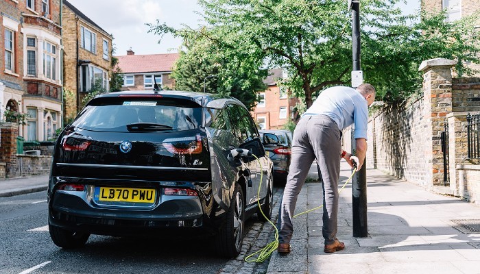 Hoe u kunt betalen voor openbaar EV-opladen in Groot-Brittannië:eenvoudig, veilig en betaalbaar 