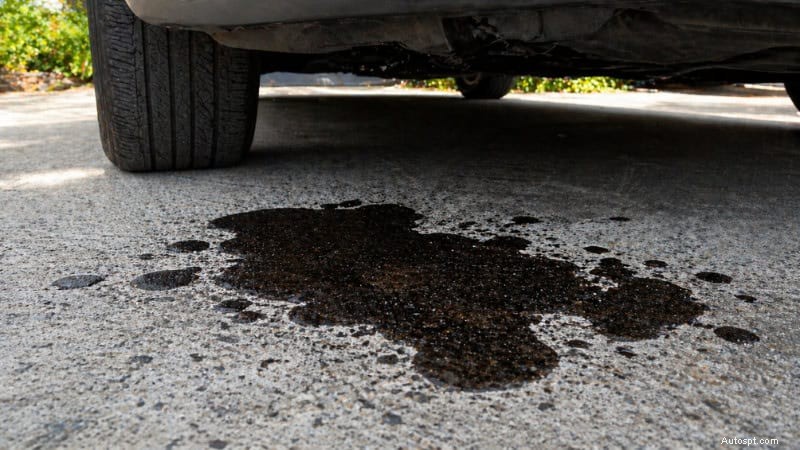 Auto-olielekken uitgelegd:oorzaken, symptomen, reparaties en kostenramingen - Rx-monteur 