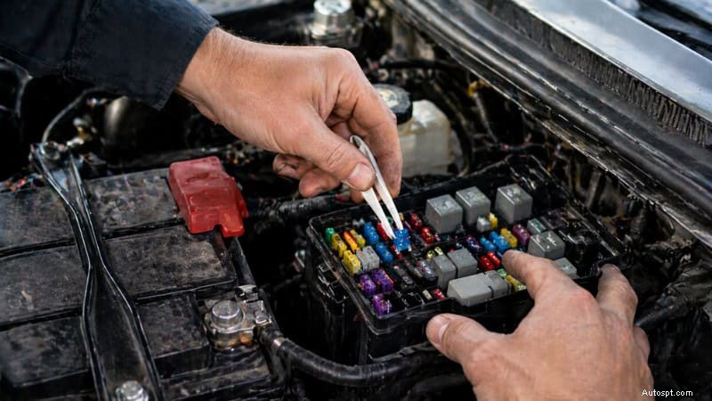 Infotainmentsysteem dood? Diagnose, reparatie en schatting van de kosten - Rx Mechanic Guide 