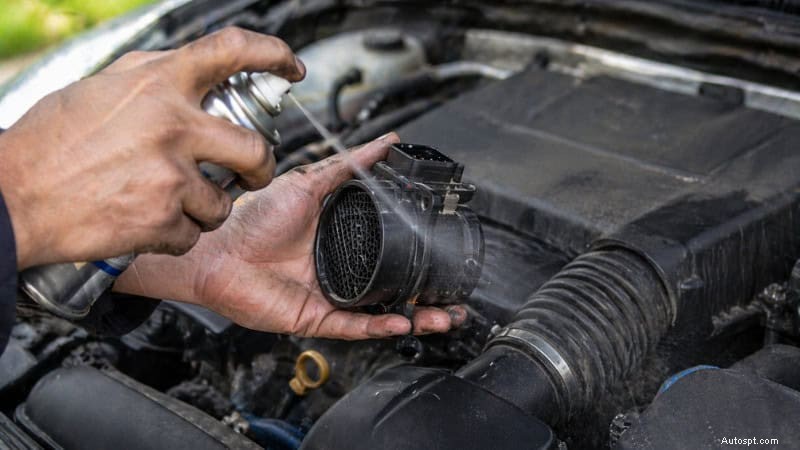 Waarom verliest uw auto vermogen bij acceleratie? Veelvoorkomende oorzaken en bewezen oplossingen 