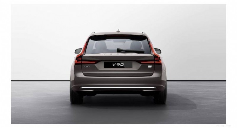 Volvo V90 Recharge Plug-In Hybrid (Estate) – Britse kopersgids voor de nieuwste elektrische luxe 