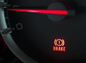 Begrijpen waarom het remlicht van uw auto gaat branden:belangrijkste oorzaken en snelle oplossingen 