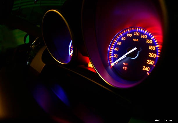 Rev Matching uitgelegd:waarom het belangrijk is voor handmatige autoprestaties 