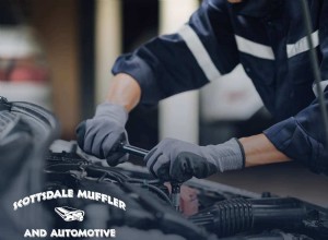 Top rijgewoonten die schadelijk zijn voor uw auto (en hoe u ze kunt vermijden) 