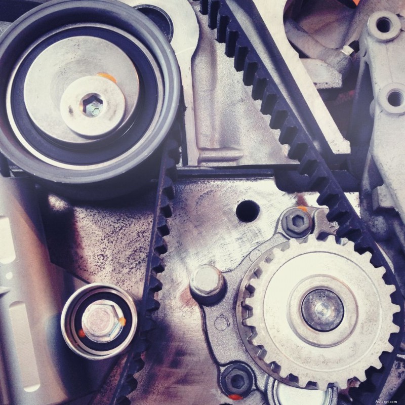 Duitse autoverzorging:onderhoud versus reparatiediensten uitgelegd 