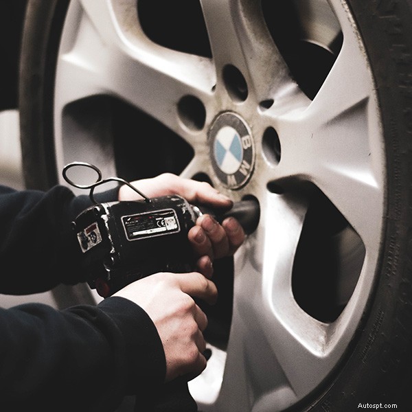 Deskundige Duitse autoreparaties in Denver – kwaliteitsservice en transparantie 