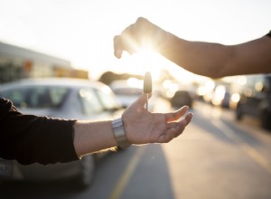 Kiezen tussen een inruilauto en een sloopauto:welke optie maximaliseert uw waarde 