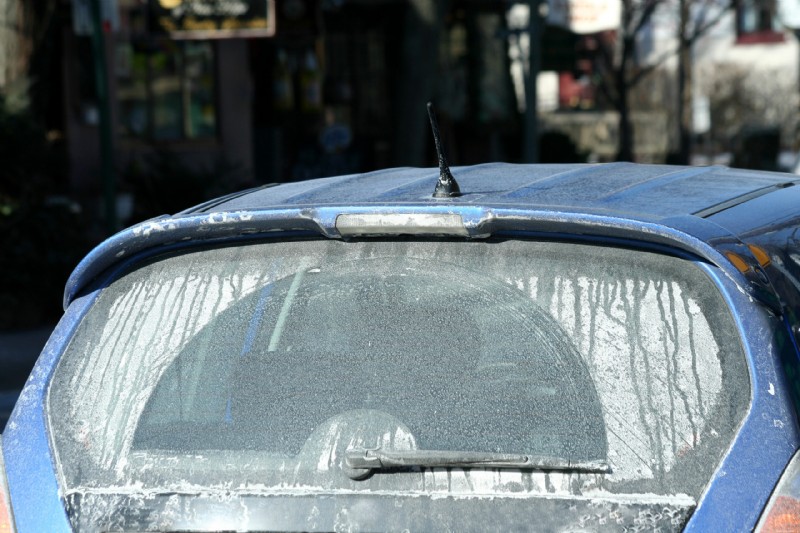 Bedreigingen door strooizout:bescherm uw auto en vermijd dure reparaties 