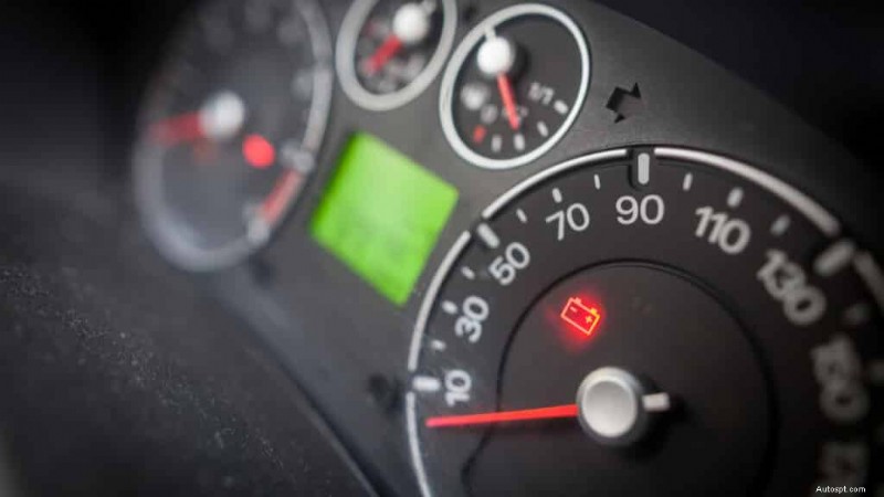 Diagnose en reparatie van een overladende dynamo:symptomen, oorzaken en oplossingen 