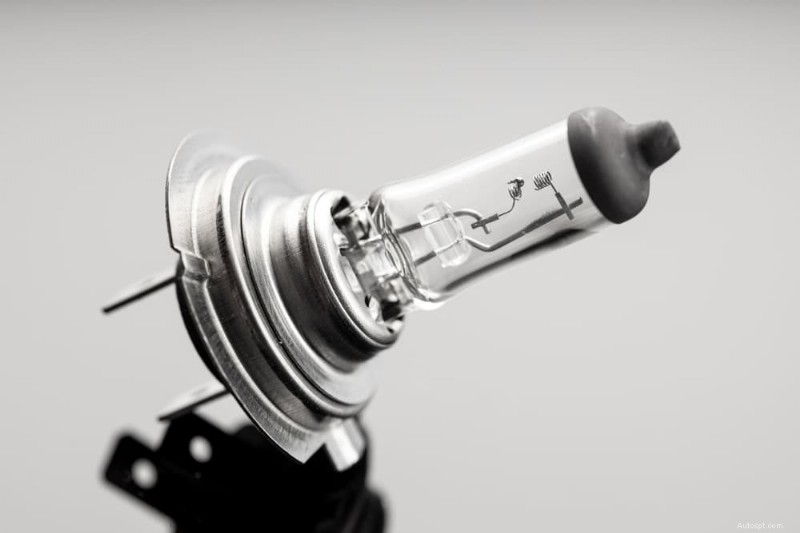Diagnose en reparatie van een overladende dynamo:symptomen, oorzaken en oplossingen 