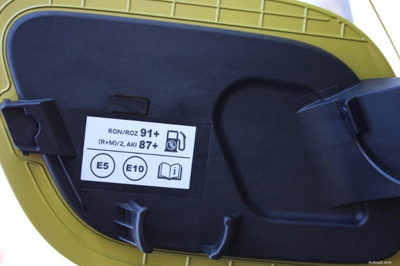 Wat veroorzaakt kloppende geluiden in de motor van uw auto en hoe u deze kunt verhelpen 