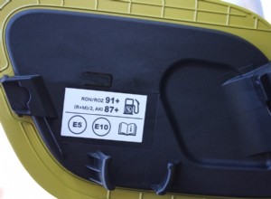 Wat veroorzaakt kloppende geluiden in de motor van uw auto en hoe u deze kunt verhelpen 
