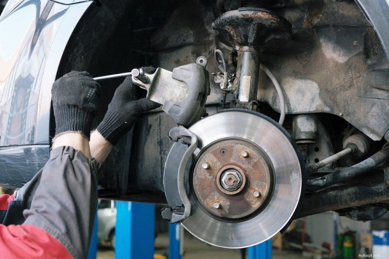 Wat een volledige autoservice omvat:complete checklist en kostengids 