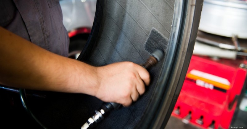 Hoe lang kun je rijden op een verstopte band? Een korte handleiding voor de levensduur van bandenpluggen 