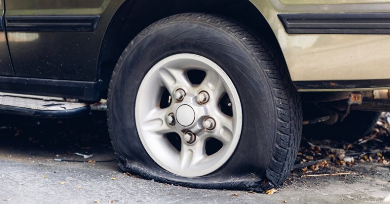 Hoe lang kun je rijden op een verstopte band? Een korte handleiding voor de levensduur van bandenpluggen 